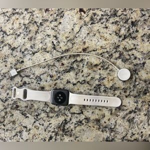 Apple watch series 1. In very good condition. Works well.